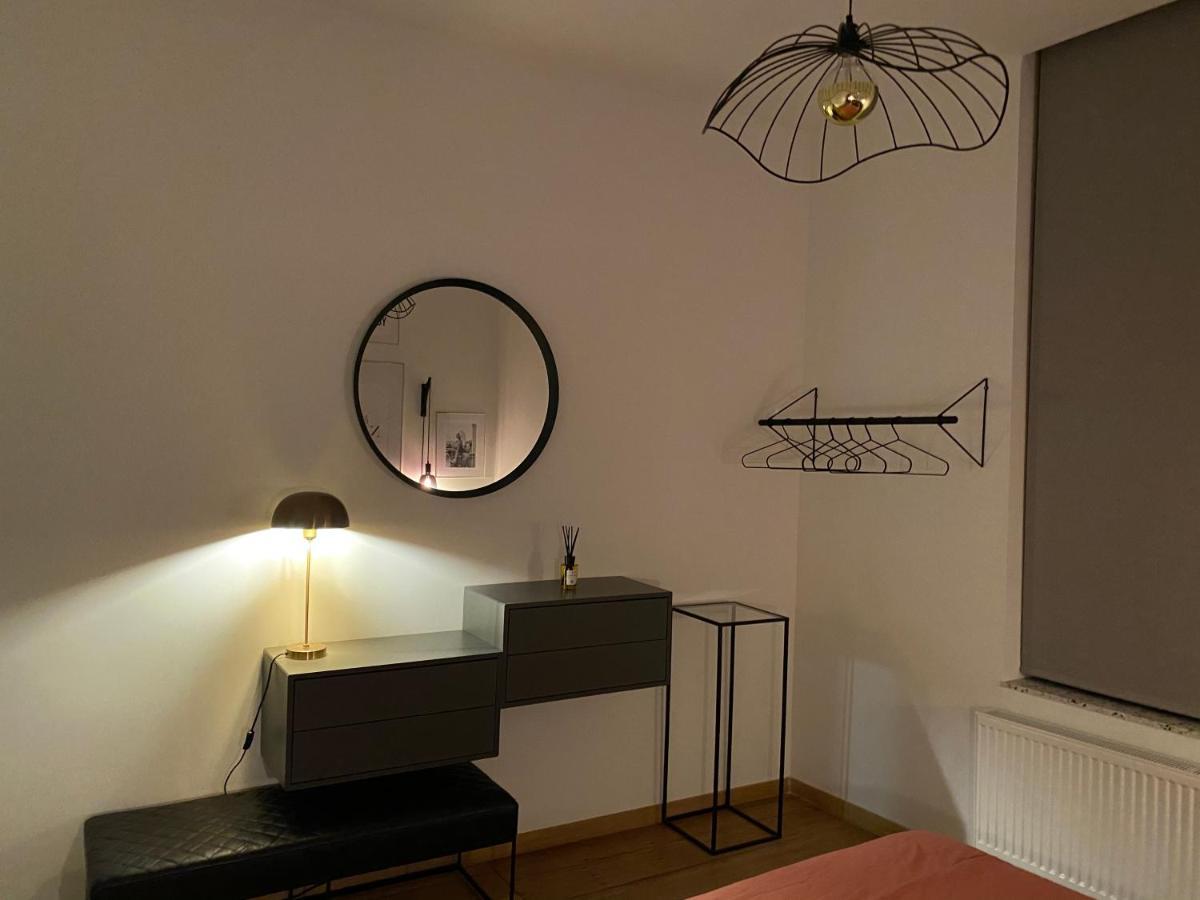 Cozy Apt W/ King Bed Great For Discovering Luik Buitenkant foto