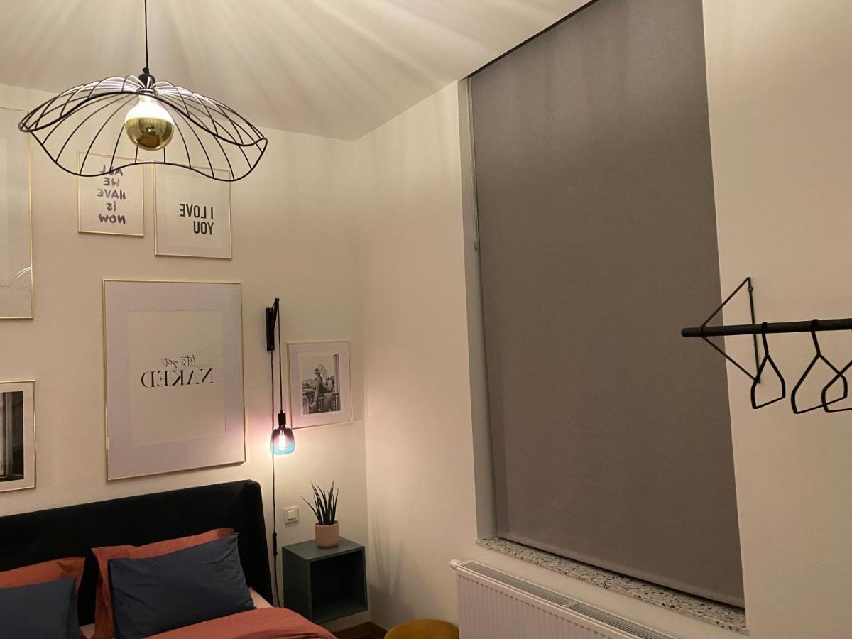 Cozy Apt W/ King Bed Great For Discovering Luik Buitenkant foto